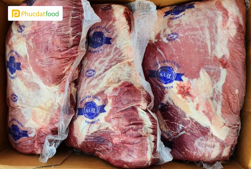 Nguyên Nhân Tại Sao Thịt Bò Đông Lạnh Giá Rẻ ? - Phúc Đạt Food 4 Thịt bò đông lạnh hiện đang là loại thực phẩm được ưa chuộng và phổ biến nhất ở Việt Nam