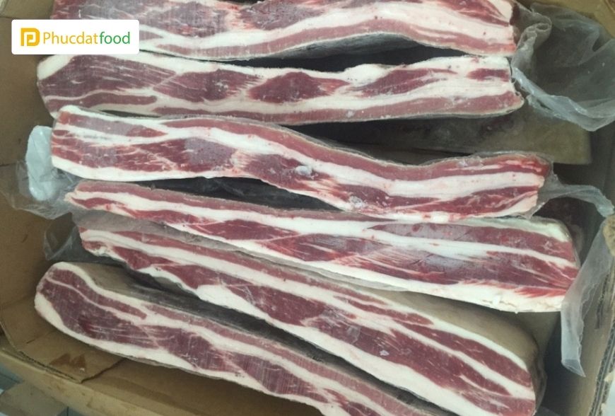 Bảng Giá Thịt Ba Chỉ Đông Lạnh 2024 - Phúc Đạt Food 3 Sơ lược về thịt ba chỉ nhập khẩu